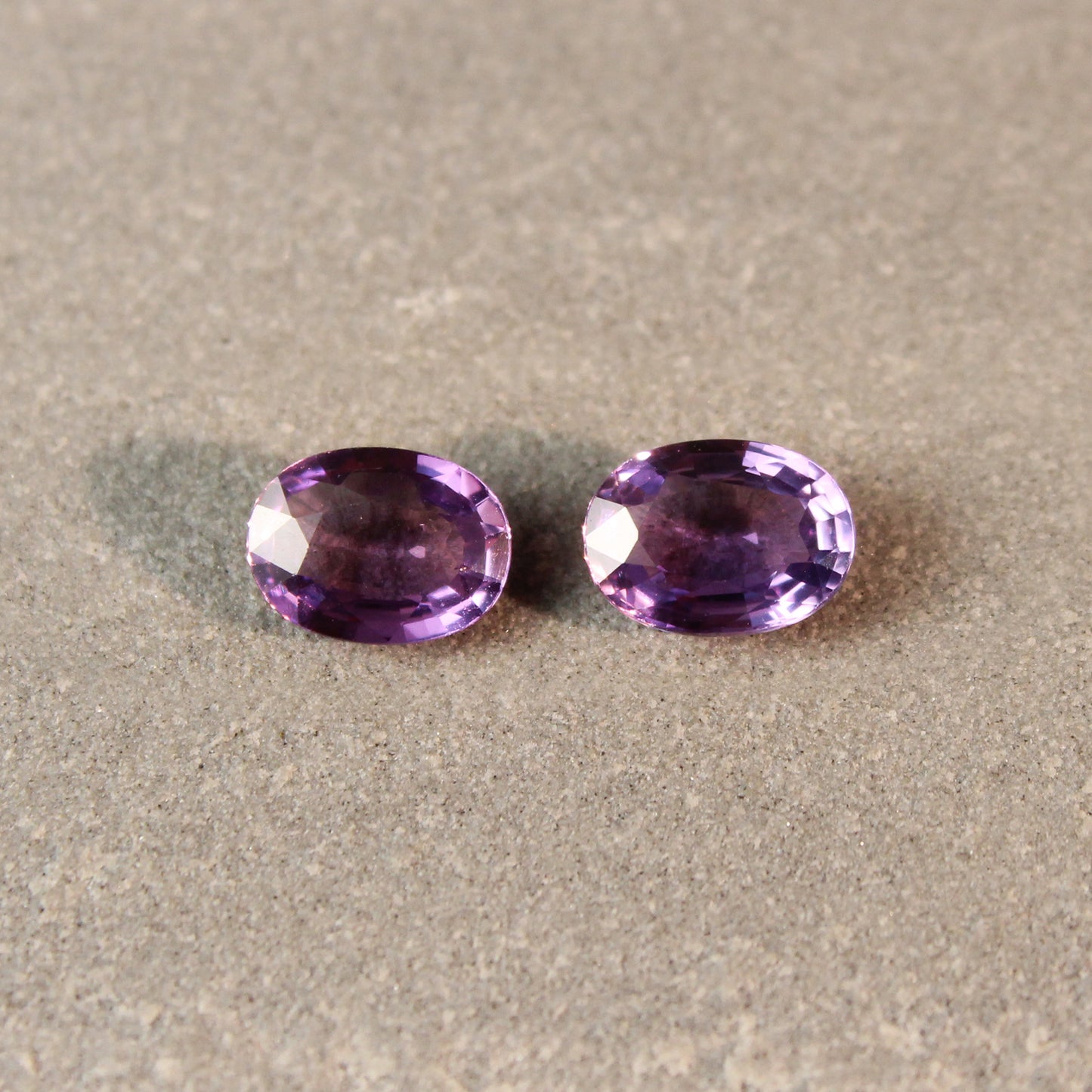 1.86ct Purple, Oval Sapphire Pair, No Heat, Madagascar - 7.00 x 5.20mm