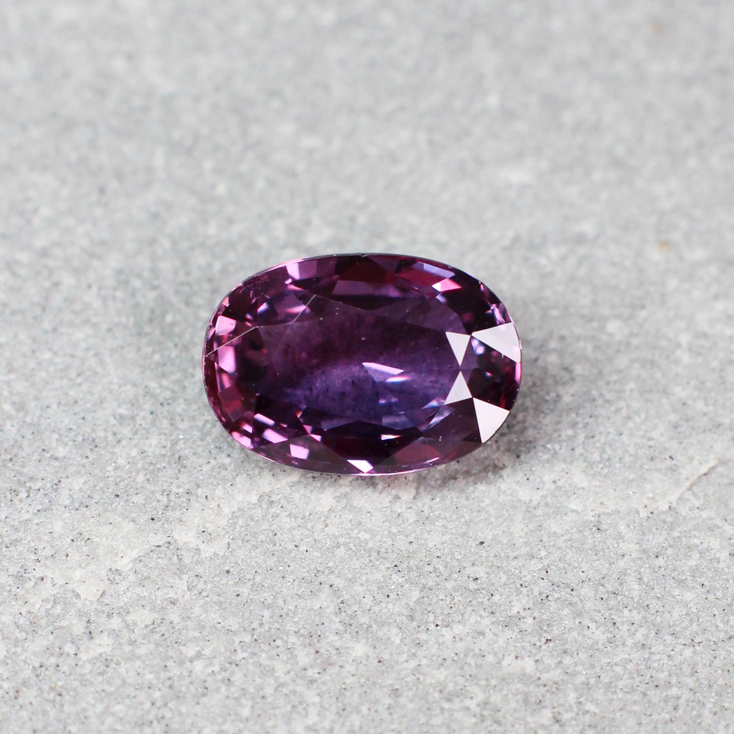 2.53ct Purple, Oval Sapphire, No Heat, Sri Lanka - 9.49 x 6.60 x 4.03mm