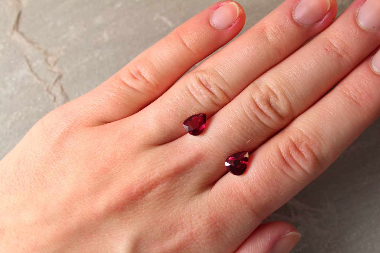4.02ct Vivid Red, Pigeons' Blood, Pear Shape Ruby Pair, No Heat, Mozambique - 8.4 x 6.8mm