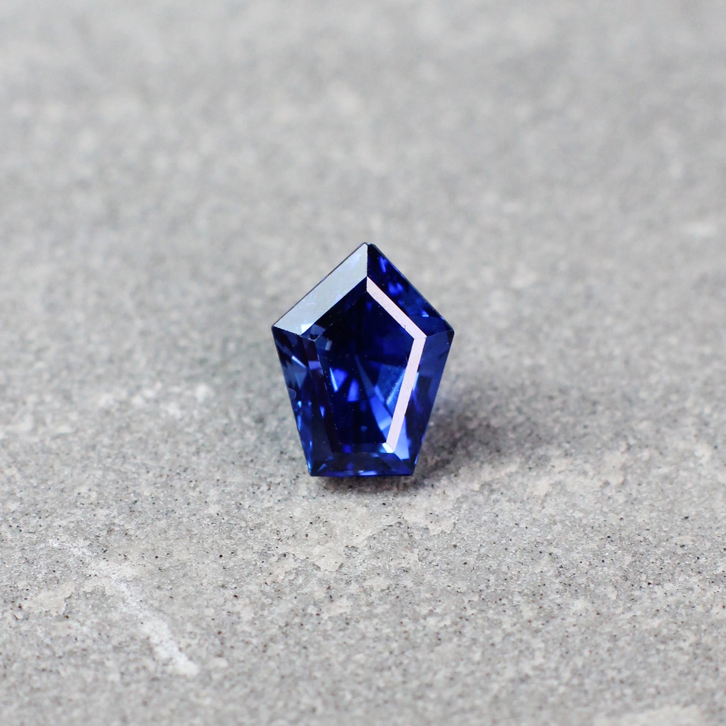 1.55ct Shield Sapphire, Heated, Sri Lanka - 7.57 x 5.82 x 4.99mm