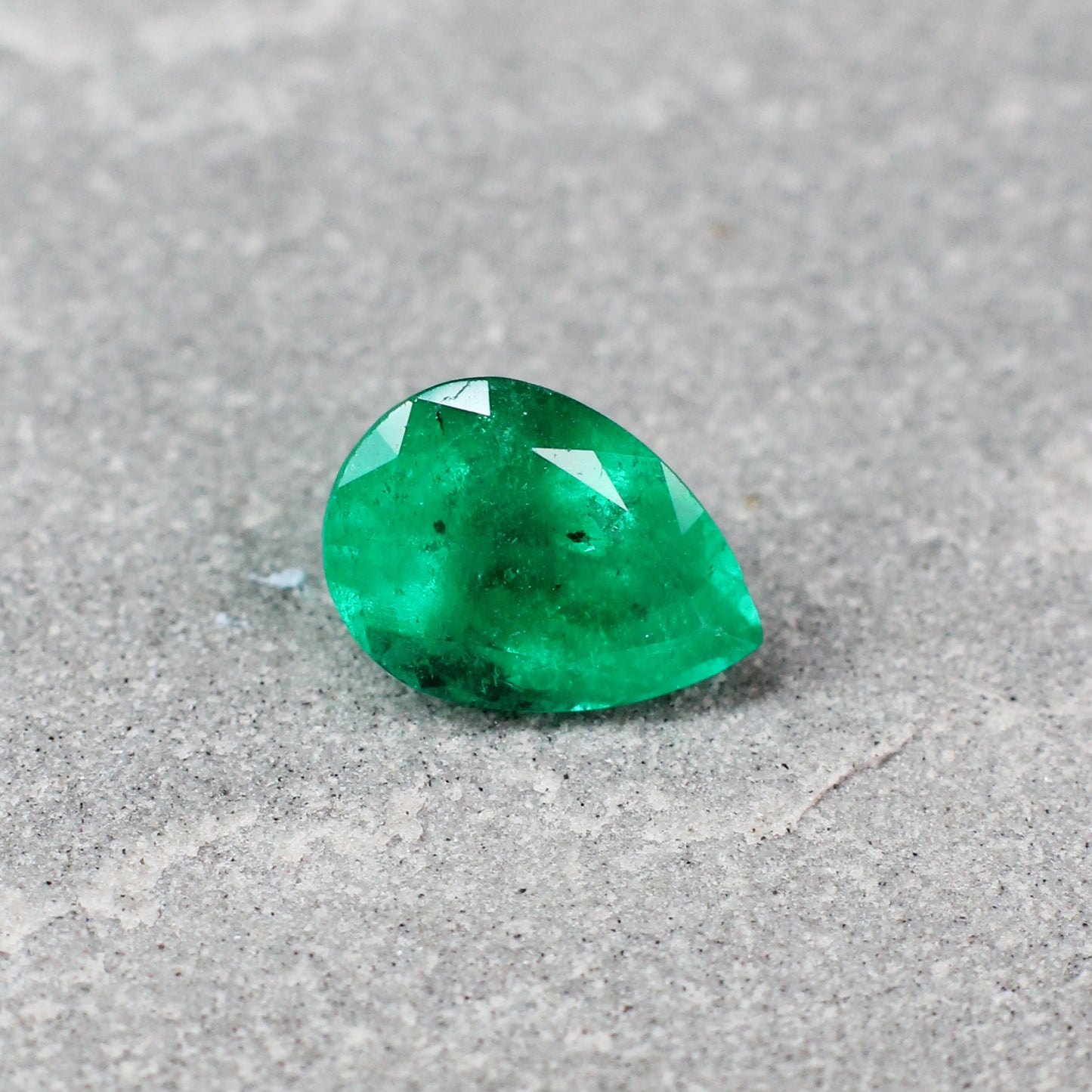 1.73ct Pear Shape Emerald, Moderate Oil, Colombia - 9.60 x 6.86 x 5.14mm
