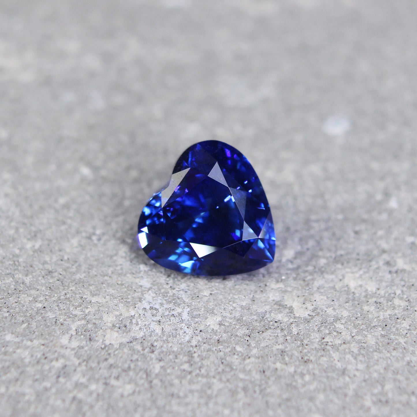 1.66ct Heart Shape Sapphire, Heated, Sri Lanka - 7.03 x 6.90 x 4.61mm