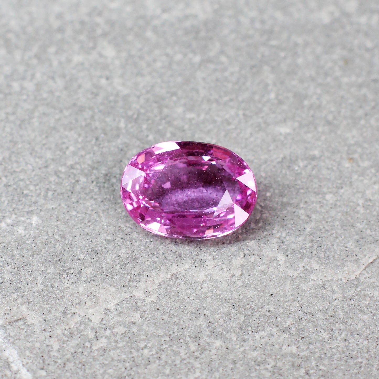 2.24ct Pink, Oval Sapphire, Heated, Madagascar - 9.06 x 6.47 x 3.84mm